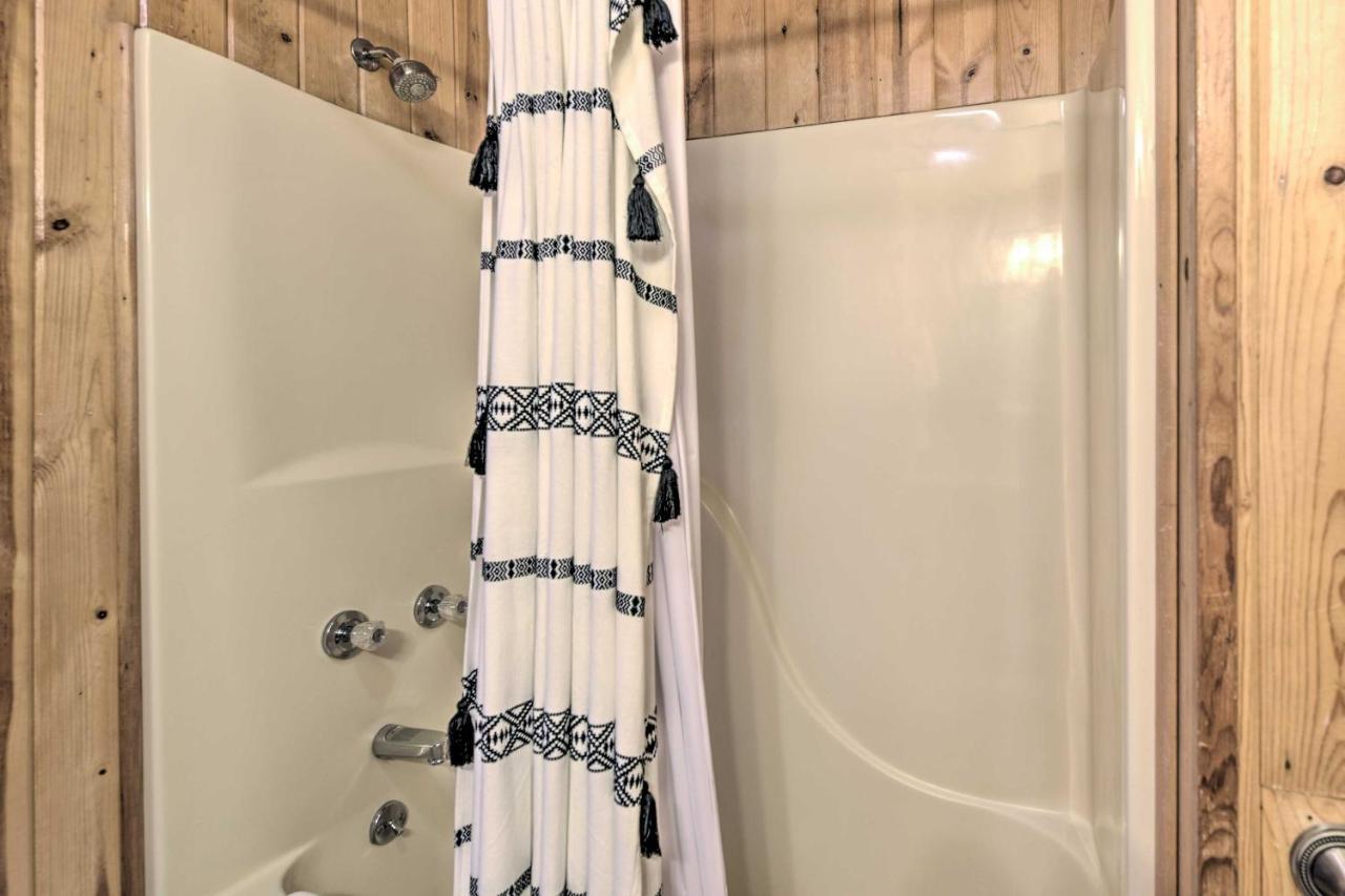 Ski-Inandski-Out Red River Cabin With Mtn Views! Extérieur photo