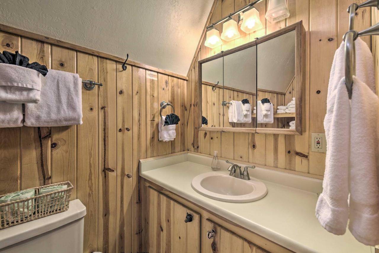 Ski-Inandski-Out Red River Cabin With Mtn Views! Extérieur photo